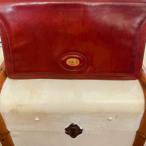 Assima creation leather clutch